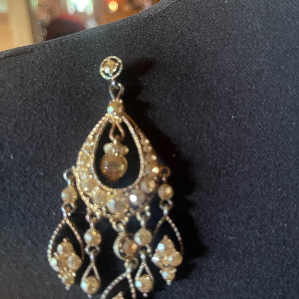 2.5” gold/crystal dangly earrings and choker